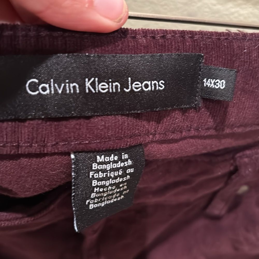 Calvin Klein woman's  burgamdy corduroy pants - Picture 6 of 13